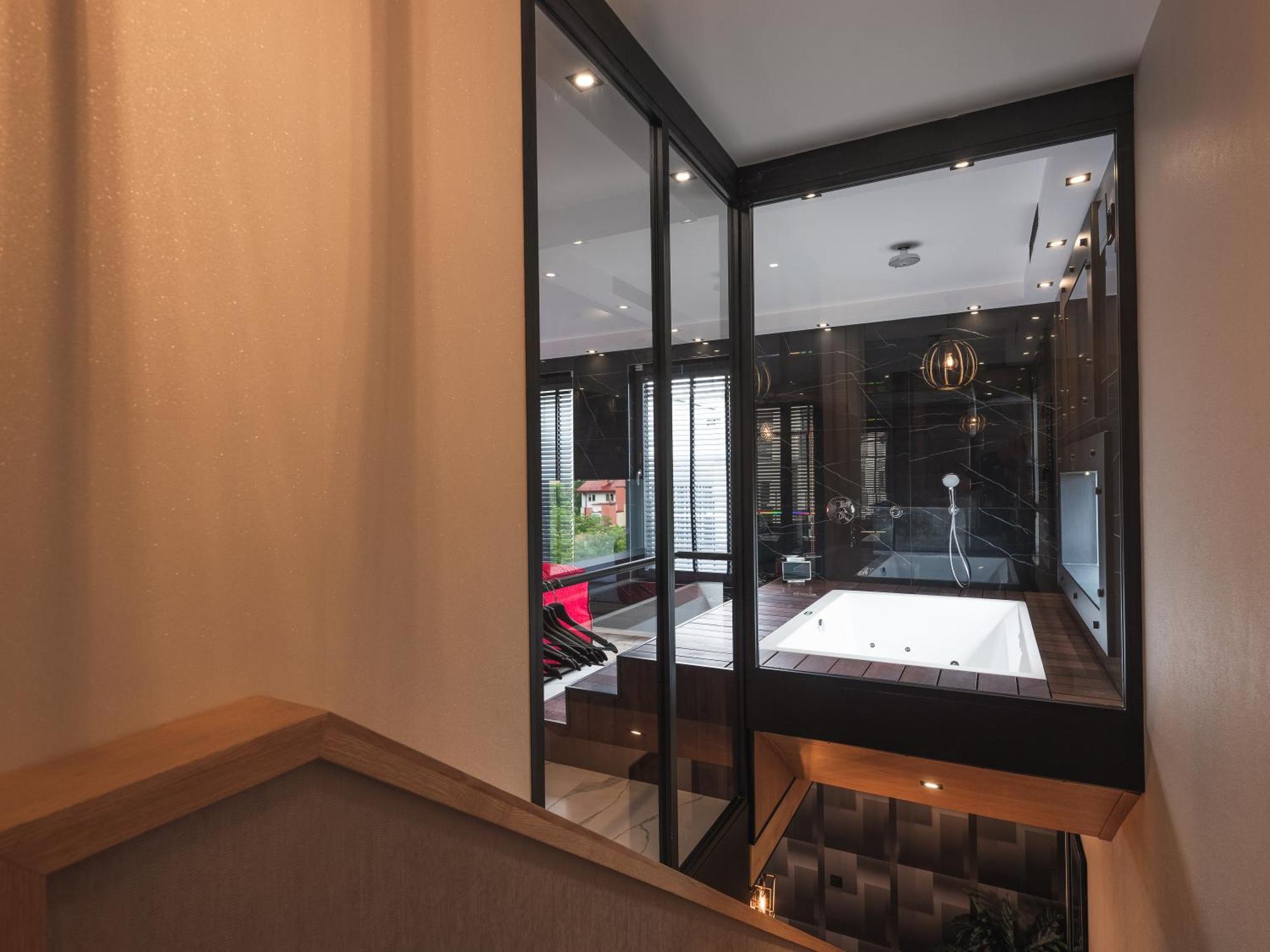 Апартаменты Art Penthouse With Jacuzzi - Krakow Center Номер фото